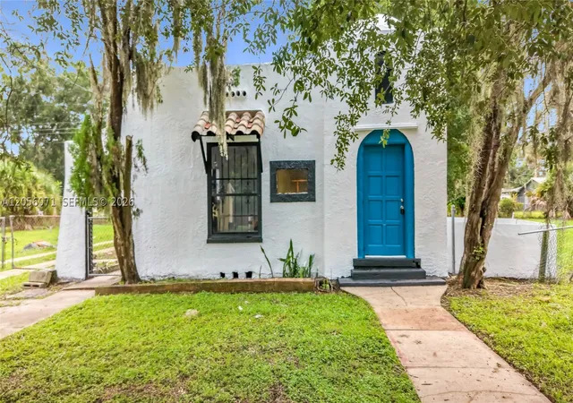 Photo 3 of Single family home for sale at 618 S Varr Avenue, Cocoa, FL 32922 | MLS# A12056071 | Listing updated on 2026-09-07