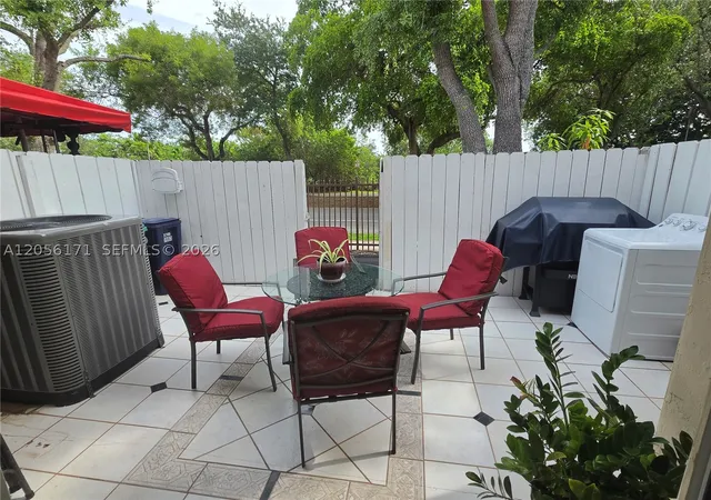 Photo 6 of Townhouse for sale at 13863 Sw 62Nd Ter, Miami, FL 33183 | MLS# A12056171 | Listing updated on 2026-09-30