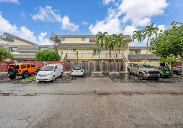 Townhouse for sale at 8475 Sw 137Th Ave #8475, Miami, FL 33183 | MLS# A12055984