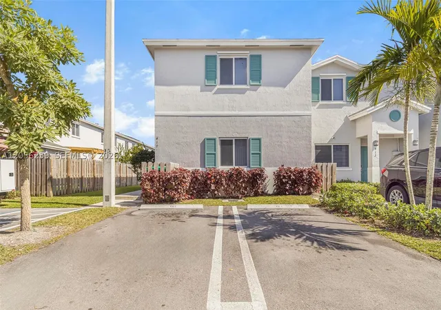 Photo 1 of Townhouse for sale at 417 Nw 12th Pl, Florida City, FL 33034 | MLS# A12056239 | Listing updated on 2026-09-05