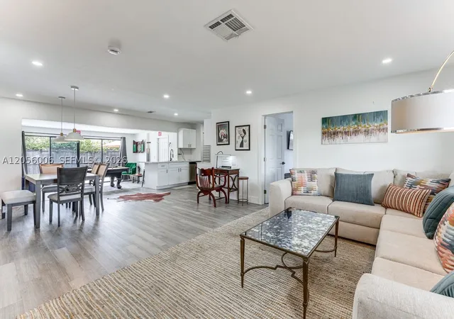 Photo 2 of Sale Pending at 600 N 66th Ter, Hollywood, FL 33024 | MLS# A12056006 | Listing updated on 2026-10-02