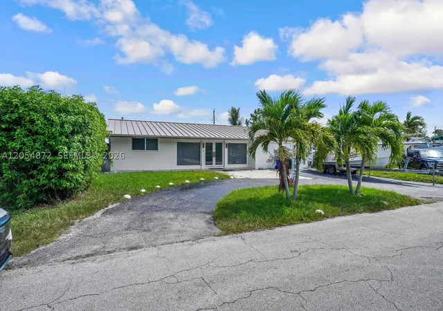 Photo 2 of Single family home for sale at 7920 Venetian St, Miramar, FL 33023 | MLS# A12054872 | Listing updated on 2026-09-14