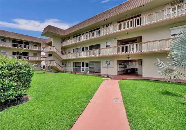 Photo 1 of Condo for sale at 5300 Washington St #T220, Hollywood, FL 33021 | MLS# A12056091 | Listing updated on 2026-09-21