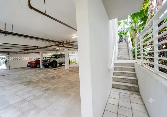Photo 3 of Townhouse for sale at 619 Meridian Ave #4, Miami Beach, FL 33139 | MLS# A12056559 | Listing updated on 2026-09-04