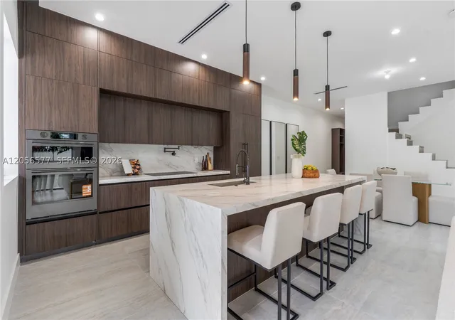 Photo 4 of Single family home for sale at 1234 Ne 17Th Ter, Fort Lauderdale, FL 33304 | MLS# A12056577 | Listing updated on 2026-09-30