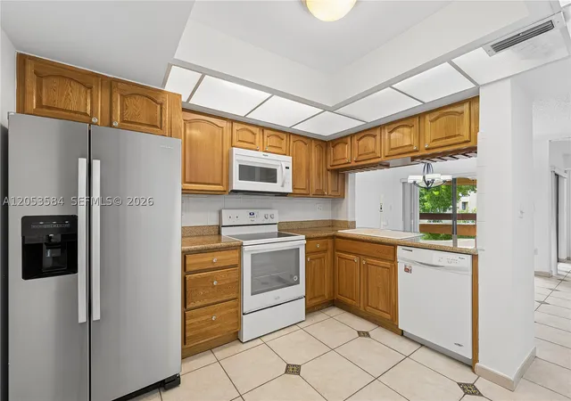 Listing Photo 5 - Condo for sale at Kenland Bend North, Unit K308 8860 Sw 123Rd Ct, Kenland Bend North, Miami, FL 33186 | Built Year: 1981-1988