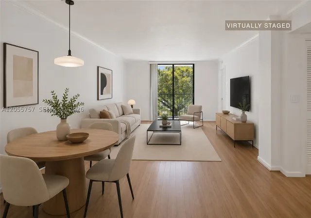 Listing Photo 5 - Condo for sale in building located at 8045 Sw 107Th Ave, Miami, FL 33173 - Unit #203