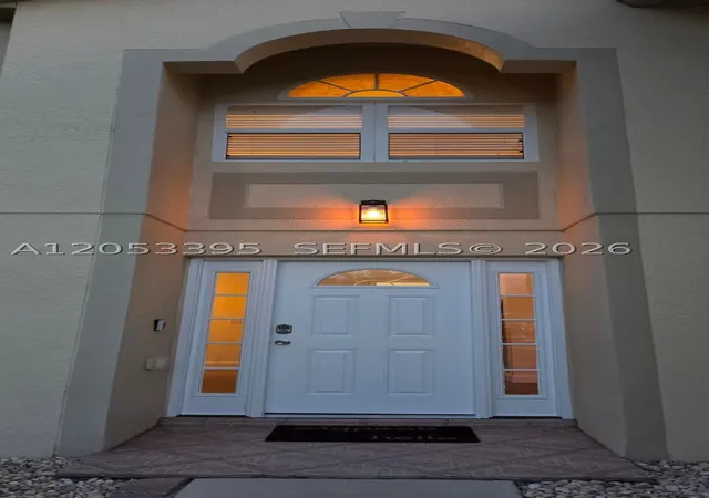 Photo 3 of Sale Pending at 226 Pinefield Dr, Sanford, FL 32771 | MLS# A12053395 | Listing updated on 2026-10-01