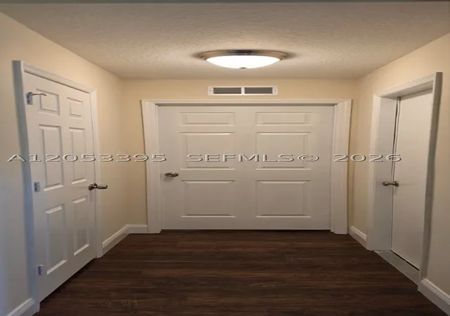 Photo 4 of Sale Pending at 226 Pinefield Dr, Sanford, FL 32771 | MLS# A12053395 | Listing updated on 2026-10-01