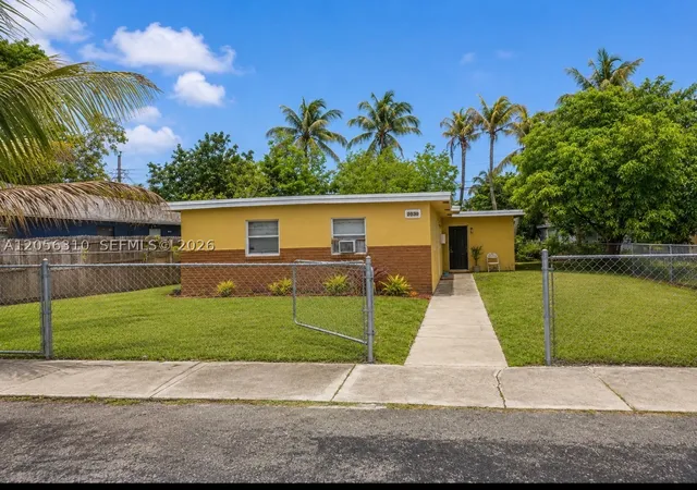 Multi family home for sale at 2930 Nw 8Th St, Fort Lauderdale, FL 33311 | MLS# A12056310