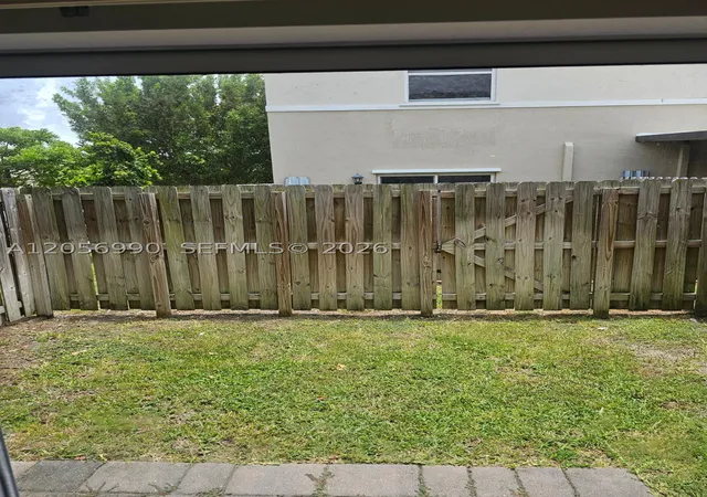Photo 1 of Townhouse for sale at 561 Ne 5th St, Florida City, FL 33034 | MLS# A12056990 | Listing updated on 2026-09-16