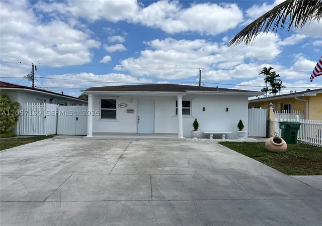 Single family home for sale at 10571 Sw 27Th St, Miami, FL 33165 | MLS# A12057109