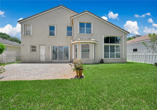 Photo 4 of Single family home for sale at 5340 Sw 33Rd Ter, Hollywood, FL 33312 | MLS# A12057214 | Listing updated on 2026-08-27