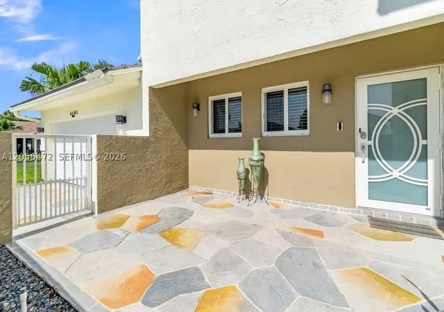 Photo 3 of Sale Pending at 6481 Sw 13th St, Plantation, FL 33317 | MLS# A12056472 | Listing updated on 2026-10-05