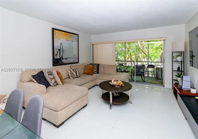 Photo 3 of Condo for sale at 469 N Pine Island Rd #B308, Plantation, FL 33324 | MLS# A12057319 | Listing updated on 2026-09-18
