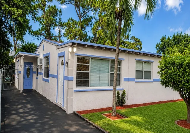 Photo 2 of Sale Pending at 247 Sw 21st Way, Fort Lauderdale, FL 33312 | MLS# A12057403 | Listing updated on 2026-09-09