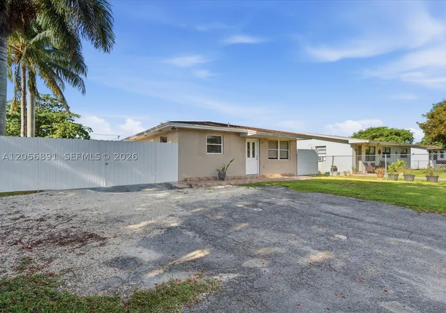 Photo 3 of Single family home for sale at 827 Sw 3rd St, Homestead, FL 33034 | MLS# A12056891 | Listing updated on 2026-09-11