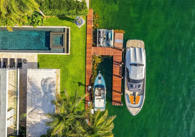 Photo 3 of Sale Pending at 126 W San Marino Dr, Miami Beach, FL 33139 | MLS# A12043415 | Listing updated on 2026-09-11