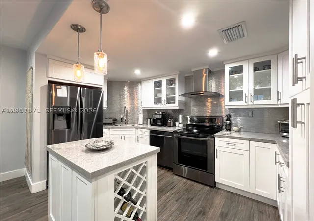 Photo 3 of Condo for sale at 1408 Brickell Bay Dr #212, Miami, FL 33131 | MLS# A12057571 | Listing updated on 2026-09-10