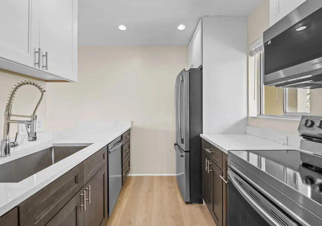 1st image of 830 Sw 9Th Street Cir #204, Boca Raton, FL 33486 | MLS# B26055037
