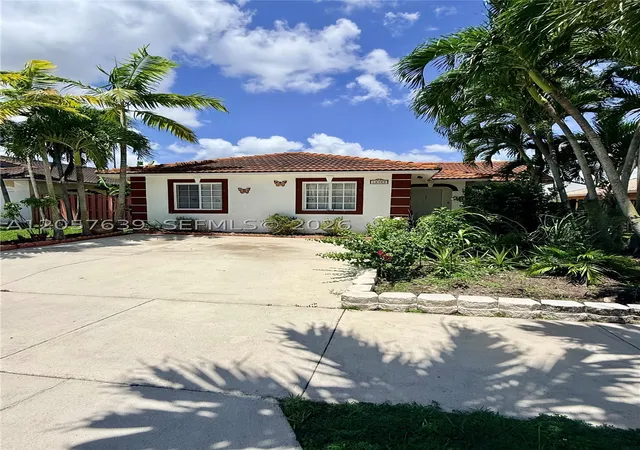 Photo 3 of Single family home for sale at 18300 Sw 143rd Ct, Miami, FL 33177 | MLS# A12057639 | Listing updated on 2026-10-05