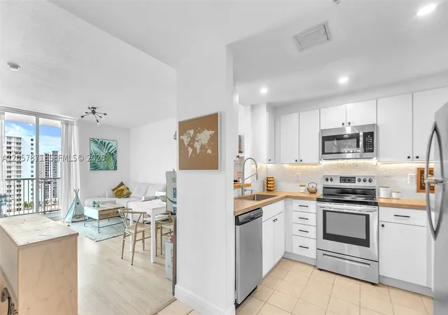 Photo 1 of Condo for sale at 1250 S Miami Ave #1307, Miami, FL 33130 | MLS# A12057871 | Listing updated on 2026-09-21