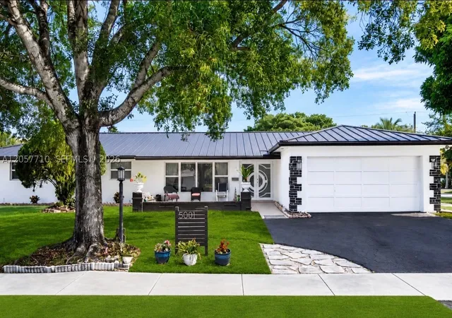 Photo 1 of Single family home for sale at 5001 Madison St, Hollywood, FL 33021 | MLS# A12057710 | Listing updated on 2026-08-29