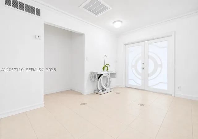 Photo 4 of Single family home for sale at 5001 Madison St, Hollywood, FL 33021 | MLS# A12057710 | Listing updated on 2026-08-29