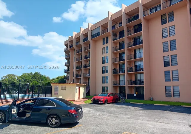 Photo 3 of Condo for sale at 9688 Fontainebleau Blvd #502, Miami, FL 33172 | MLS# A12058047 | Listing updated on 2026-09-20