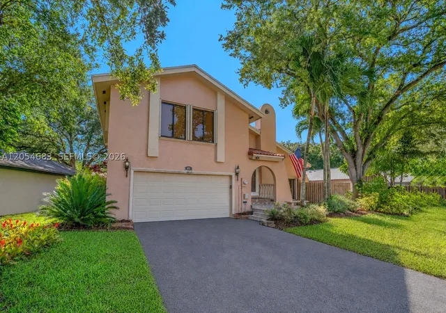 Photo 3 of Single family home for sale at 42 Birch Dr, Cooper City, FL 33026 | MLS# A12054683 | Listing updated on 2026-09-17