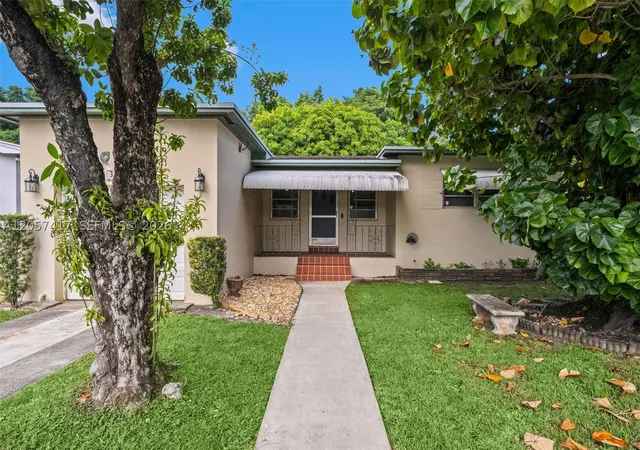 Photo 2 of Single family home for sale at 3745 Sw 62nd Ct, Miami, FL 33155 | MLS# A12057417 | Listing updated on 2026-09-16