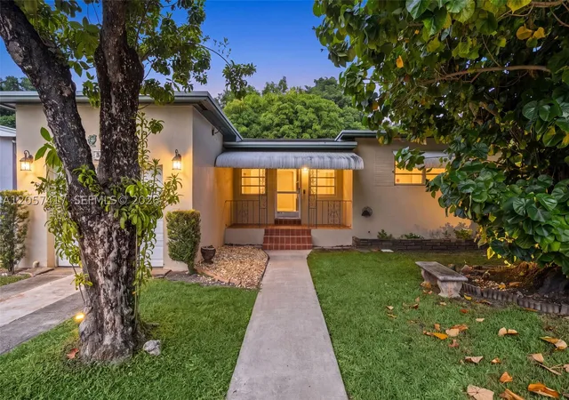 Photo 3 of Single family home for sale at 3745 Sw 62nd Ct, Miami, FL 33155 | MLS# A12057417 | Listing updated on 2026-09-16