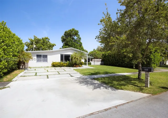 Photo 1 of Single family home for sale at 18681 Belview Dr, Cutler Bay, FL 33157 | MLS# A12055042 | Listing updated on 2026-08-29