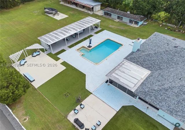 Photo 4 of Single family home for sale at 16839 Whirley Rd, Lutz, FL 33558 | MLS# A12058294 | Listing updated on 2026-10-06