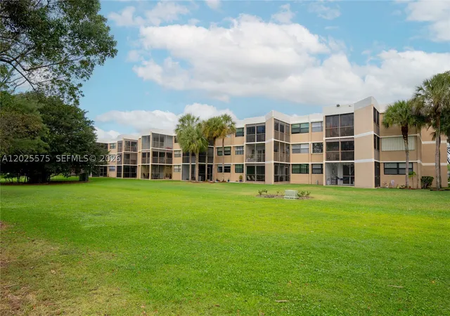 Photo 2 of Condo for sale at 16400 Ne Golf Club Rd #305, Weston, FL 33326 | MLS# A12025575 | Listing updated on 2026-08-27