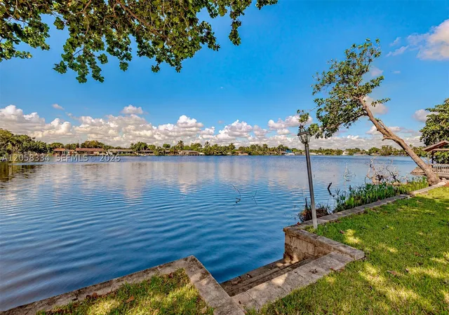 Photo 2 of Single family home for sale at 20950 Ne 25th Ct, Aventura, FL 33180 | MLS# A12058334 | Listing updated on 2026-09-08