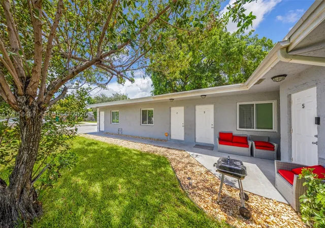 Photo 2 of Sale Pending at 1109 Nw 6th Ave, Pompano Beach, FL 33060 | MLS# A12058467 | Listing updated on 2026-08-31