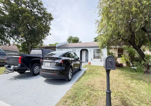 Photo 2 of Townhouse for sale at 11361 Booker T Washington Blvd, Miami, FL 33176 | MLS# A12058756 | Listing updated on 2026-08-31