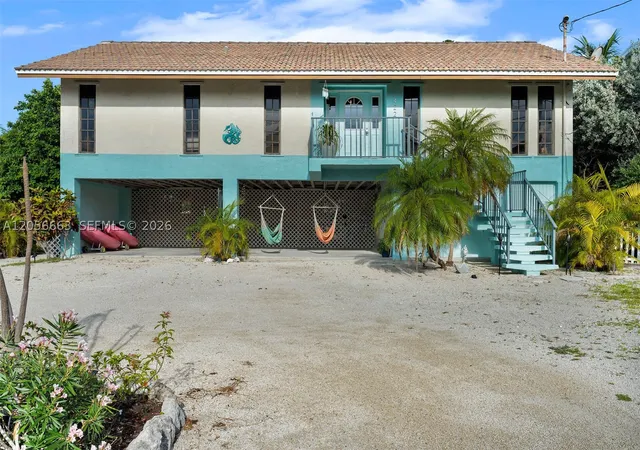 Photo 3 of Single family home for sale at 422 Calle Limon, Marathon, FL 33050 | MLS# A12056663 | Listing updated on 2026-08-28