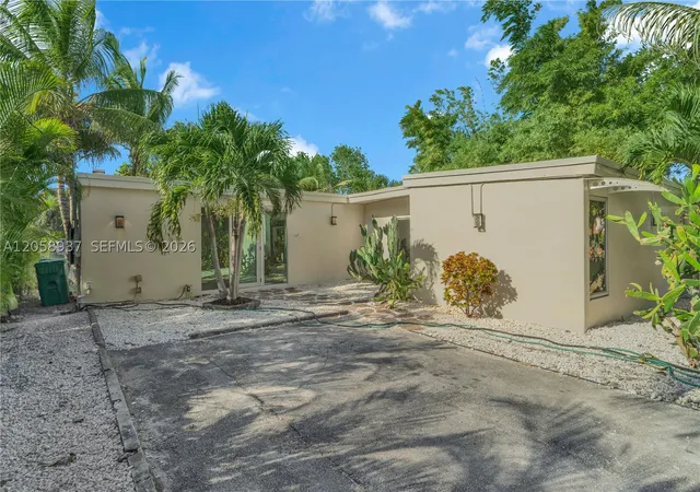 Photo 2 of Single family home for sale at 5801 Nw 20th St, Margate, FL 33063 | MLS# A12058937 | Listing updated on 2026-09-24
