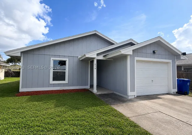 Photo 1 of Sale Pending at 430 Sw 14th Pl Sw, Vero Beach, FL 32962 | MLS# A12059073 | Listing updated on 2026-09-18