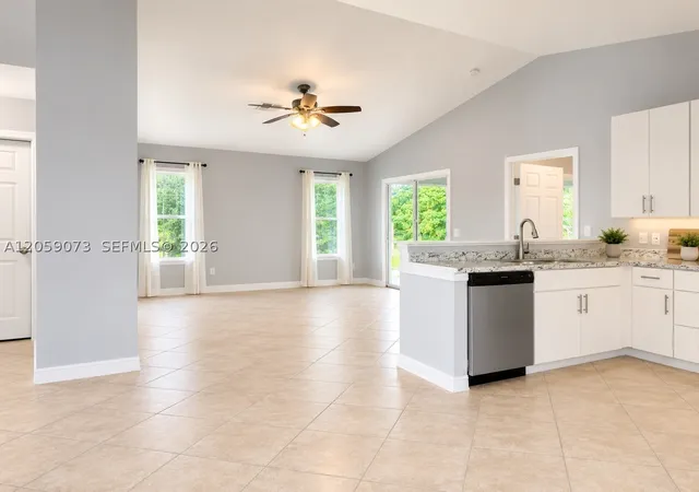 Photo 2 of Sale Pending at 430 Sw 14th Pl Sw, Vero Beach, FL 32962 | MLS# A12059073 | Listing updated on 2026-09-18
