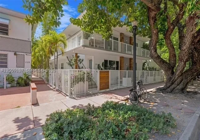 Photo 1 of Sale Pending at 224 Meridian Ave #9, Miami Beach, FL 33139 | MLS# A12059137 | Listing updated on 2026-08-28