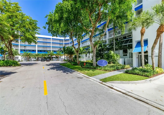 Photo 2 of Condo for sale at 3100 Ne 47th Ct #13, Fort Lauderdale, FL 33308 | MLS# A12059173 | Listing updated on 2026-08-26