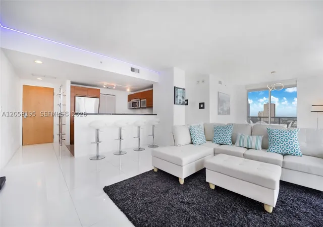 Photo 2 of Condo for sale at 253 Ne 2nd St #3302, Miami, FL 33132 | MLS# A12059195 | Listing updated on 2026-09-10