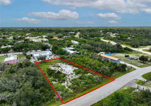 Photo 1 of Single family home for sale at 108 Briarhill Dr, Lake Placid, FL 33852 | MLS# A12059279 | Listing updated on 2026-09-06