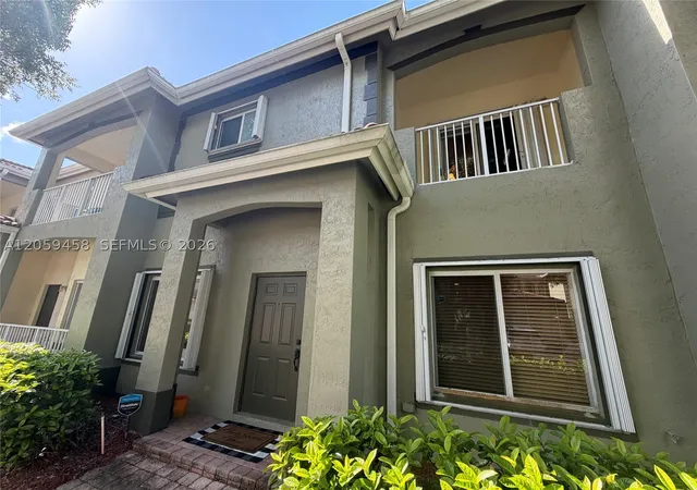 Photo 3 of Townhouse for sale at 2362 Se 19th Ct, Homestead, FL 33035 | MLS# A12059458 | Listing updated on 2026-09-11