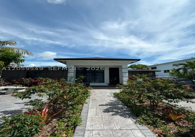 Photo 2 of Single family home for sale at 224 Sw 12th St, Dania Beach, FL 33004 | MLS# A12059549 | Listing updated on 2026-10-07