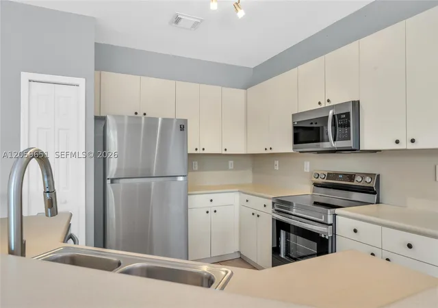 Photo 3 of Sale Pending at 16673 Sw 78 Terrace, Miami, FL 33193 | MLS# A12059651 | Listing updated on 2026-09-22
