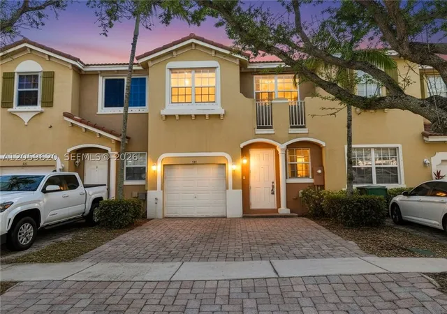Photo 2 of Townhouse for sale at 531 Ne 21st Ave, Homestead, FL 33033 | MLS# A12059620 | Listing updated on 2026-09-12